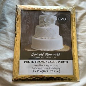 Gold 8 x 10 Picture Frame